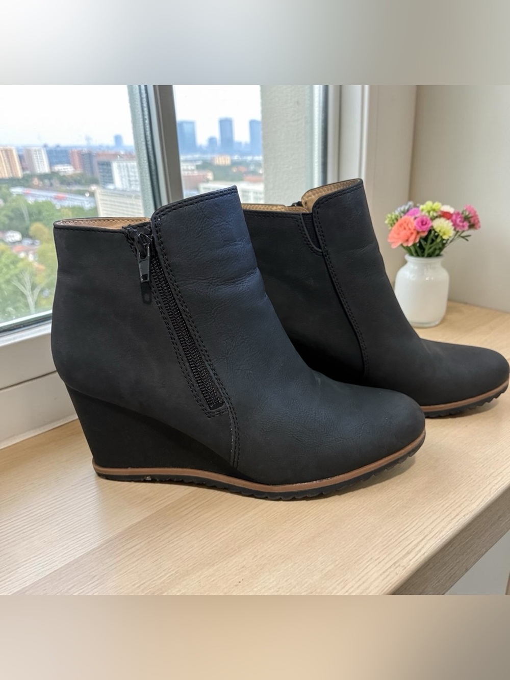 SOUL Naturalizer Hudson Black Wedge Ankle Boots 7.5M Side Zip